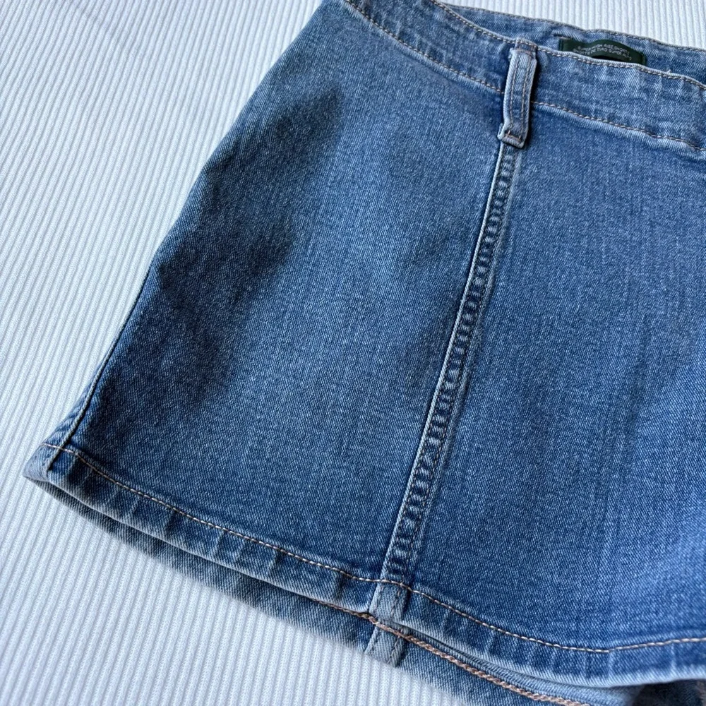Wild Fable Super High-Rise Jean Shorts Medium Wash No Pockets